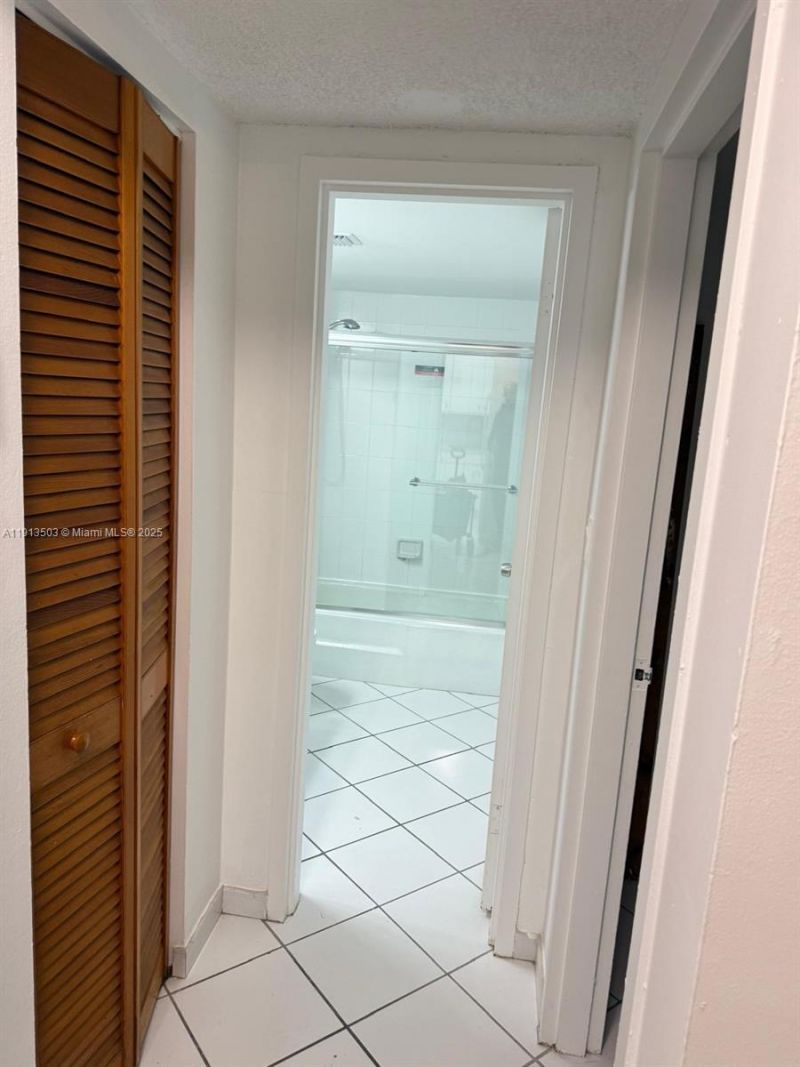 1800 NW 24th Ave, Unit 420, Miami, FL 33125 Photo