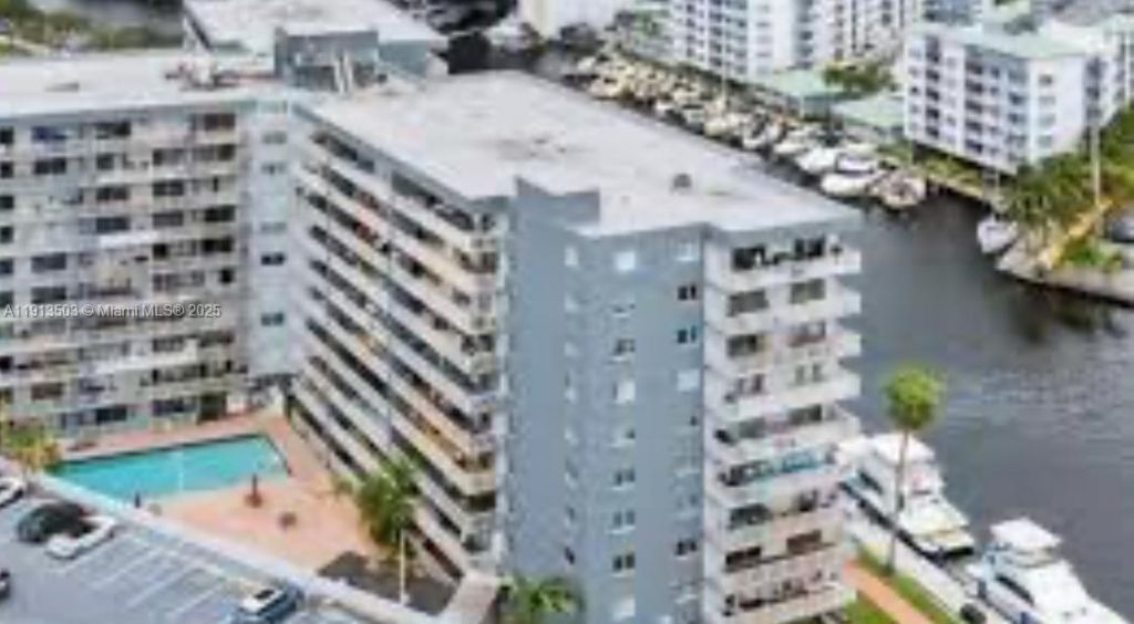 1800 NW 24th Ave, Unit 420, Miami, FL 33125 Photo