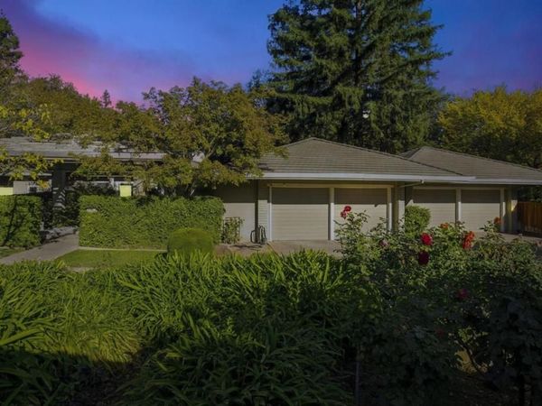 3895 Fair Oaks Boulevard, Sacramento, CA 95864