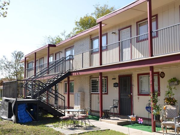 1455 Hillcrest, San Antonio, TX 78228