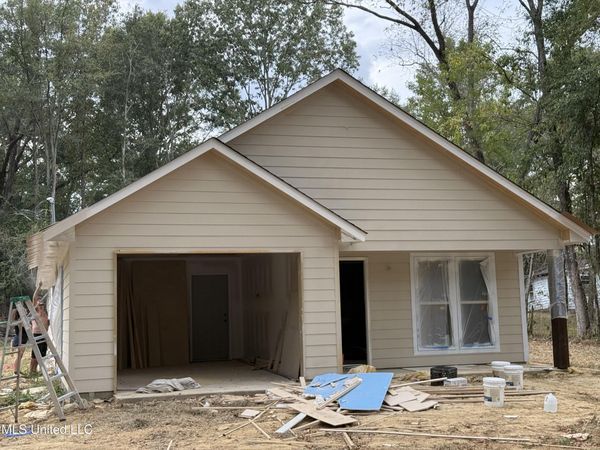 207 Rhodes Avenue, Pelahatchie, MS 39145