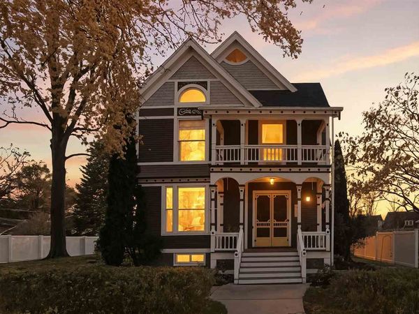 211 E Main St, Lisbon, IA 52253