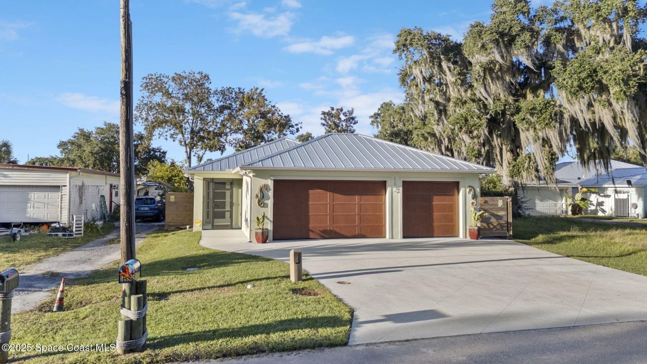 152 Indian Creek Road, Oak Hill, FL 32759 Photo