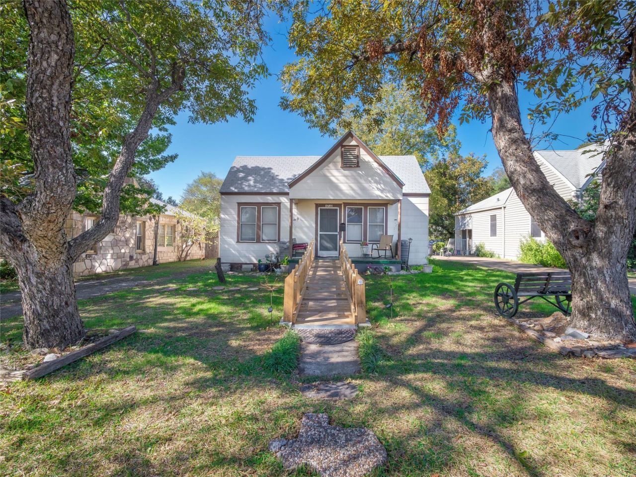 4710 Ramsey Ave, Austin, TX 78756 Main Photo