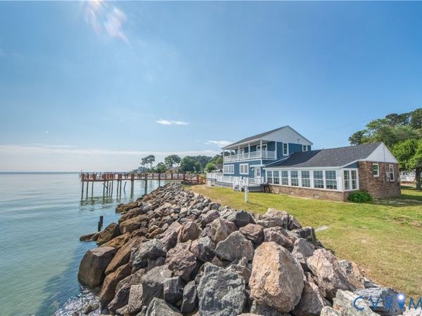 154 Riverside Drive , Deltaville, VA 23043