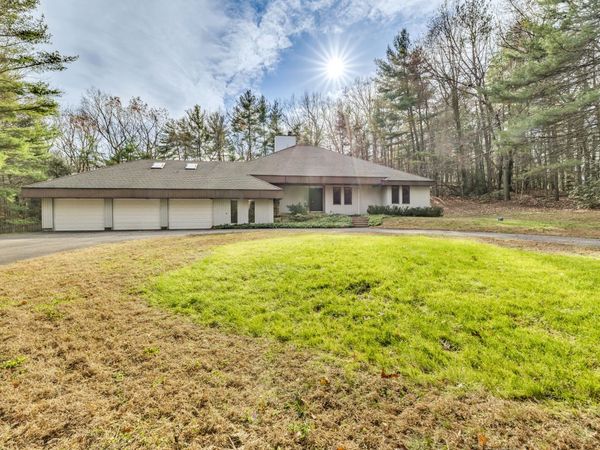 1 Northcrest, Granby, CT 06060