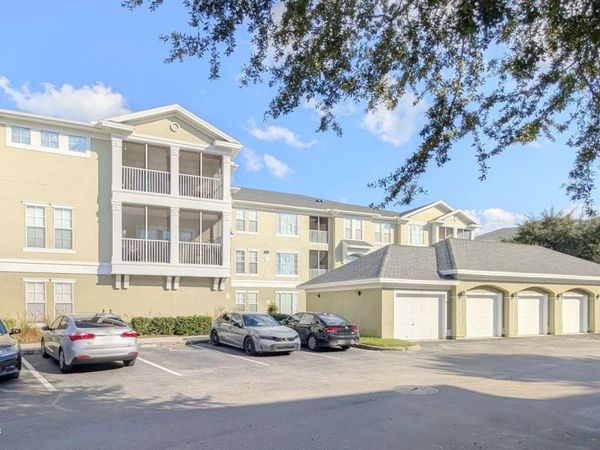8290 GATE Parkway W, Unit 816, Jacksonville, FL 32216
