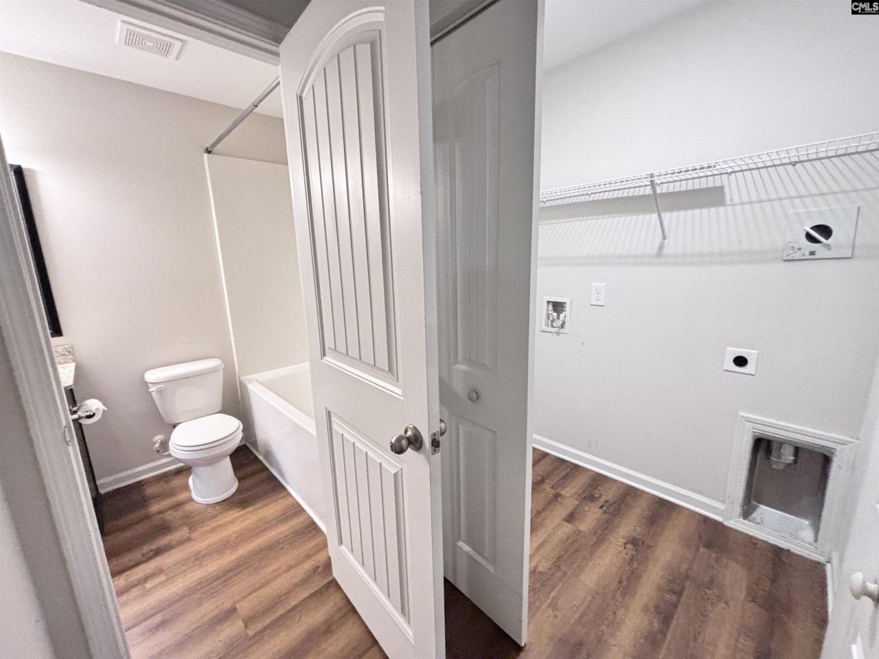 304 Jubilee Clock Drive Photo 12