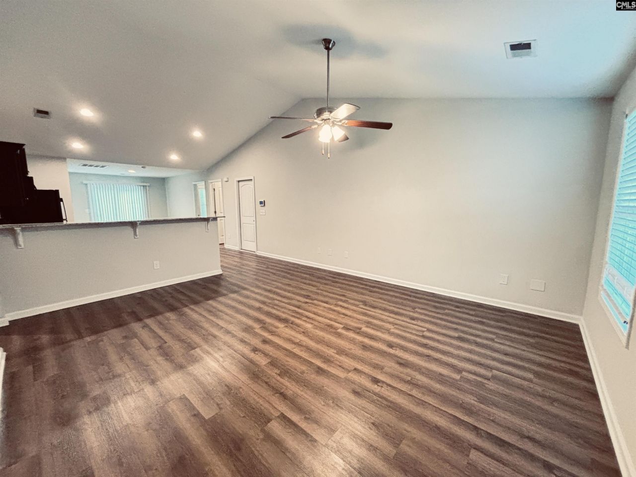 304 Jubilee Clock Drive Photo 4