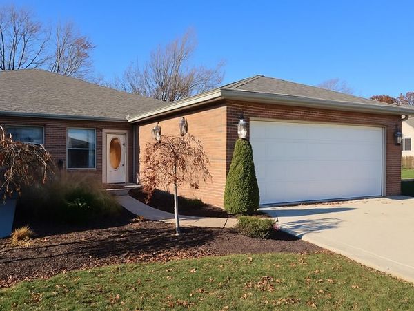 1111 Bogey Drive, Ontario, OH 44906