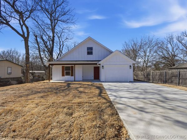 112 S Stark Street, Kiefer, OK 74041