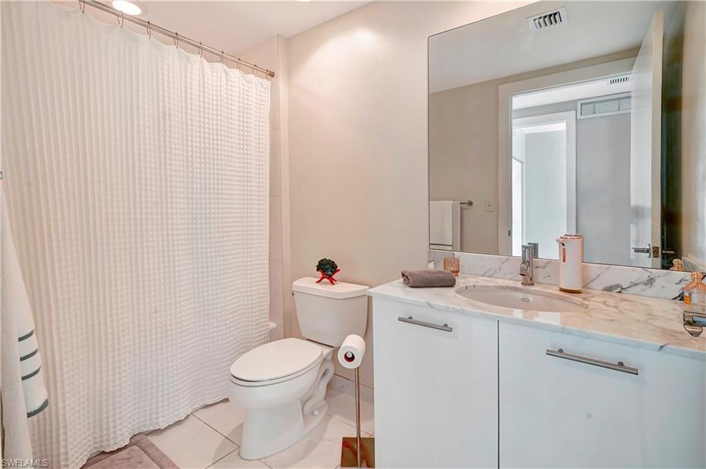 3000 Oasis Grand Blvd, Unit 1401, Fort Myers, FL 33916 Photo