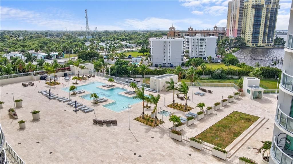 3000 Oasis Grand Blvd, Unit 1401, Fort Myers, FL 33916 Photo