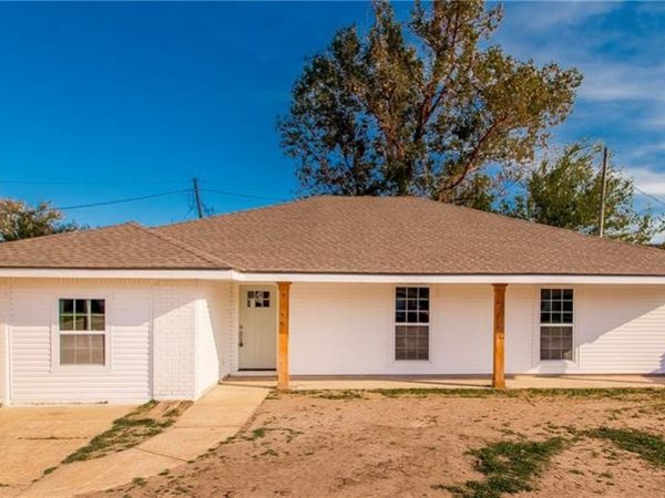 1604 WILLIAMSBURG Drive, LaPlace, LA 70068