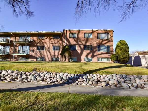 605 7th Street S, Unit 2, Fargo, ND 58103