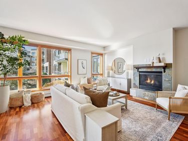 4201 Sunset Drive, Unit N220, Spring Park, MN 55384