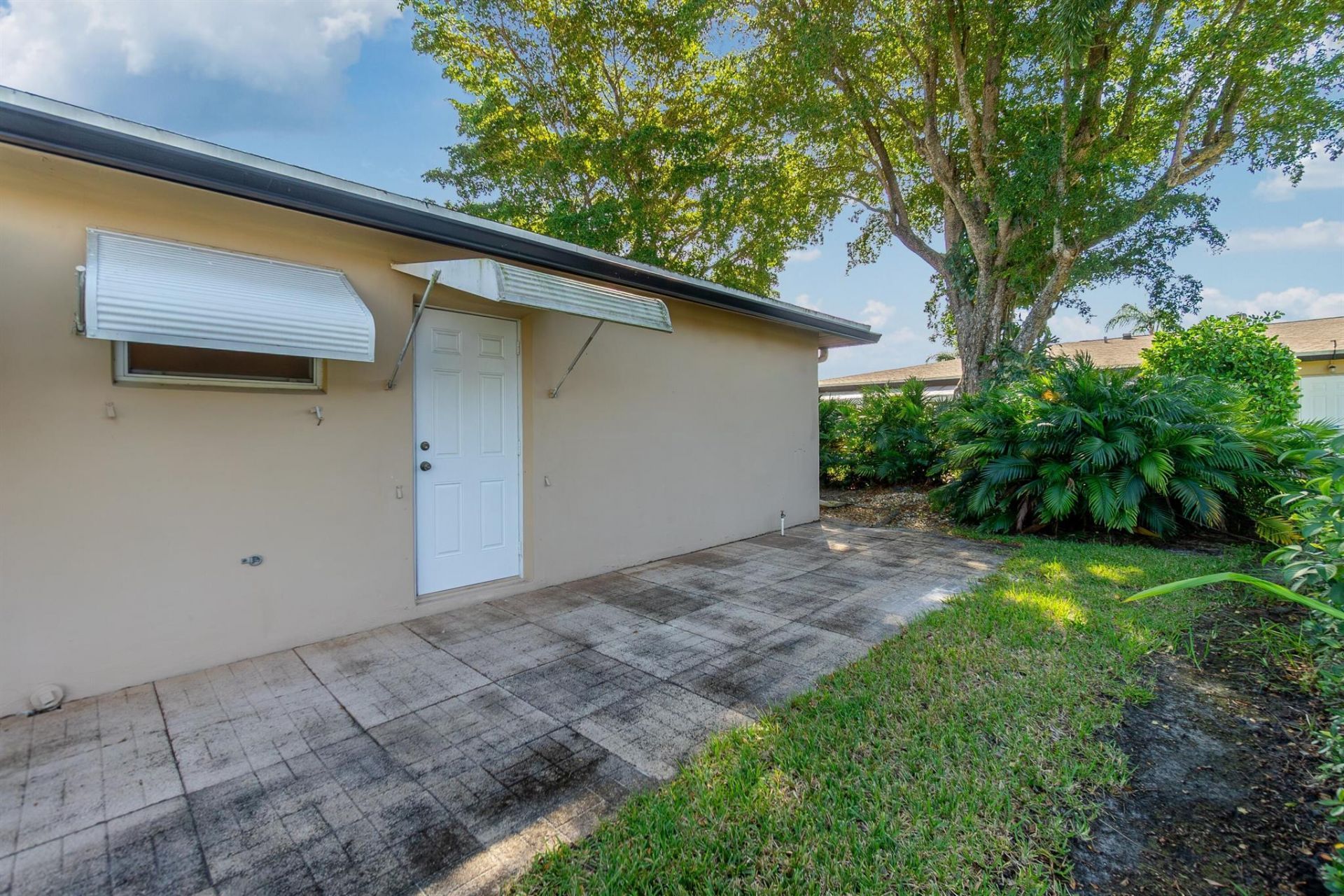 1042 North Drive, Unit A, Delray Beach, FL 33445 Photo