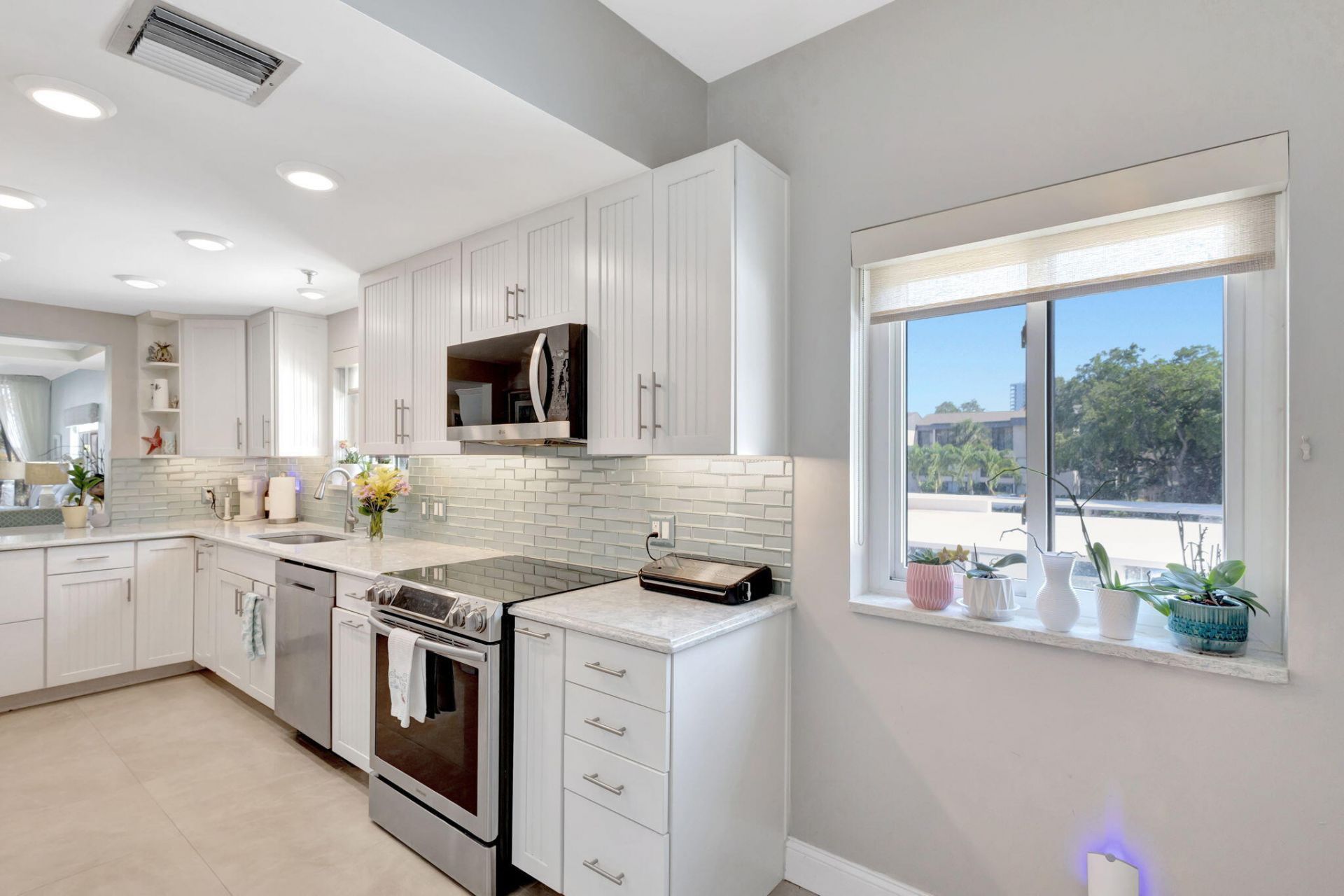 11370 Twelve Oaks Way, Unit 218, North Palm Beach, FL 33408 Photo