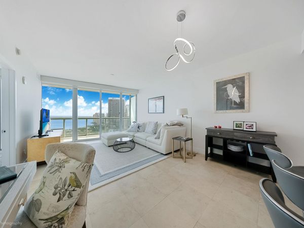888 Biscayne Boulevard, Unit 3702, Miami, FL 33132