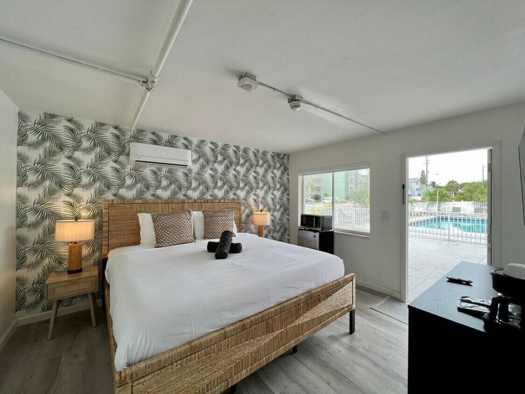 1020 N Riverside Drive, Pompano Beach, FL 33062 Photo