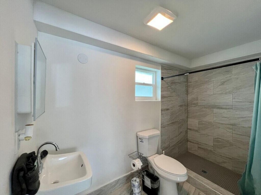 1020 N Riverside Drive, Pompano Beach, FL 33062 Photo