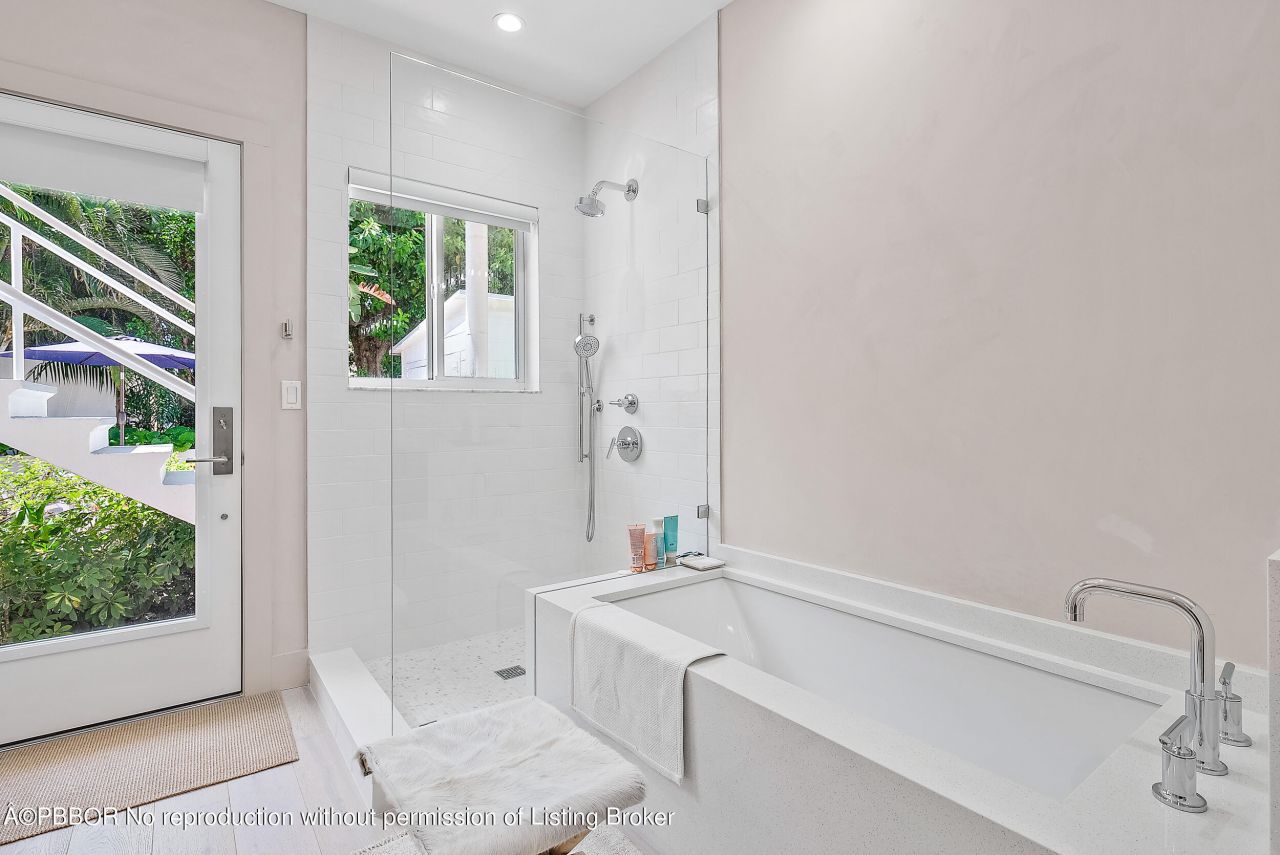 220 Atlantic Avenue, Unit 3, Palm Beach, FL 33480 Photo