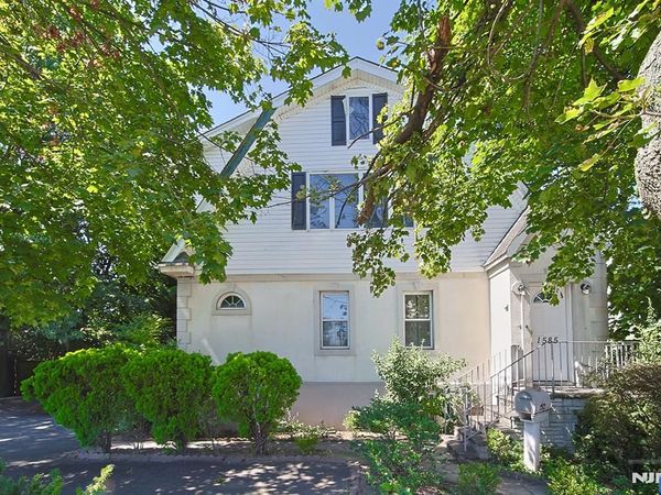 1585 Bergen Boulevard, LEONIA, NJ 07605