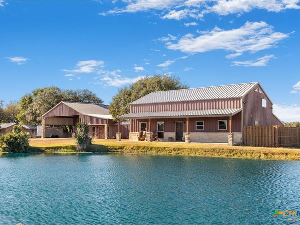 2796 Benbow Road, Inez, TX 77968