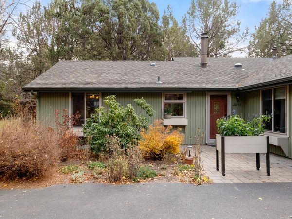 20743 Blacksmith Circle, Bend, OR 97702