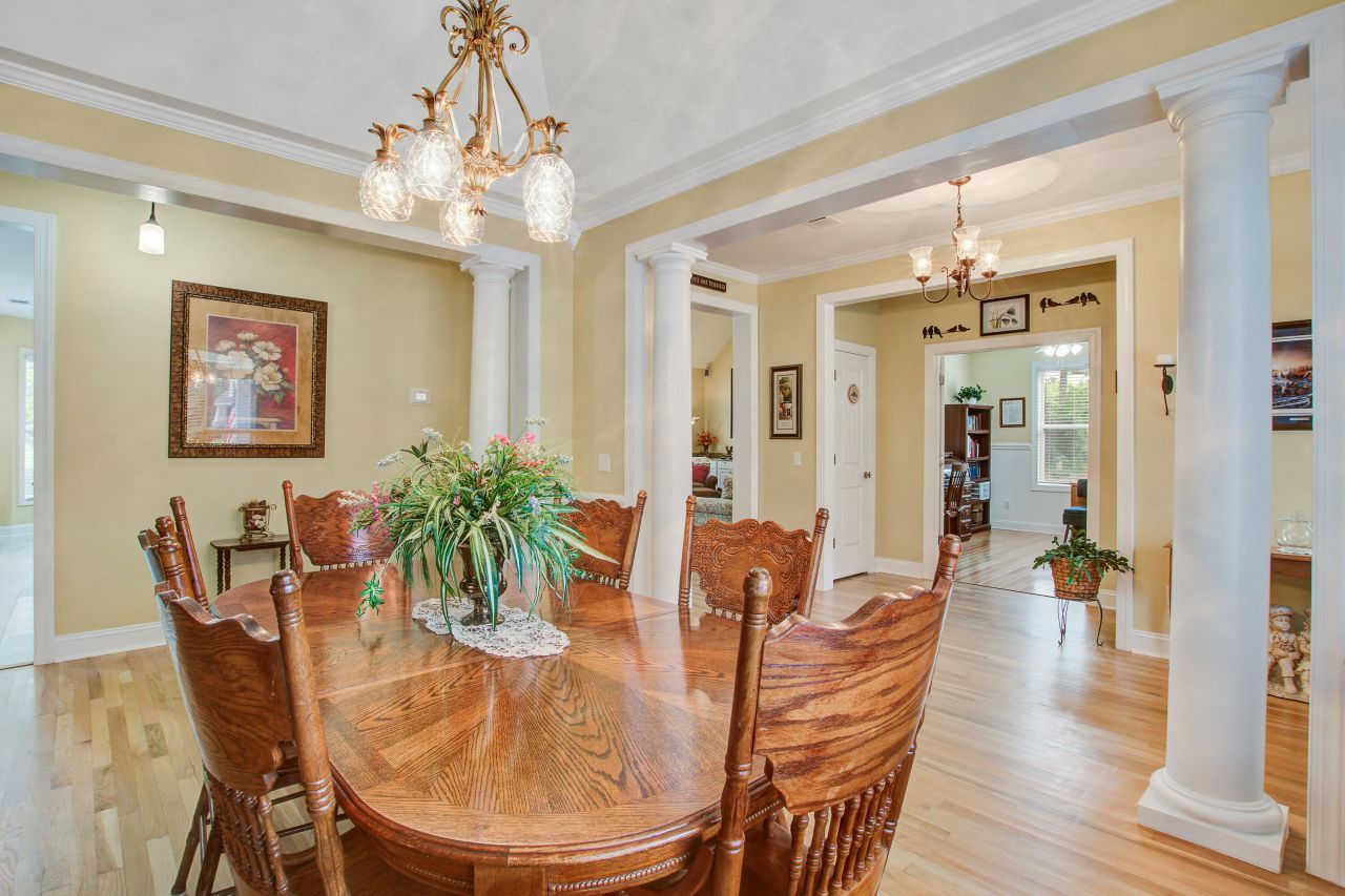 670 Plantation Street Photo 19