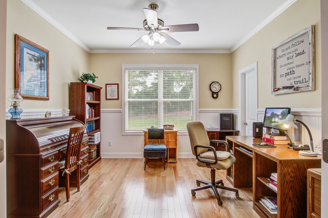 670 Plantation Street Photo 20