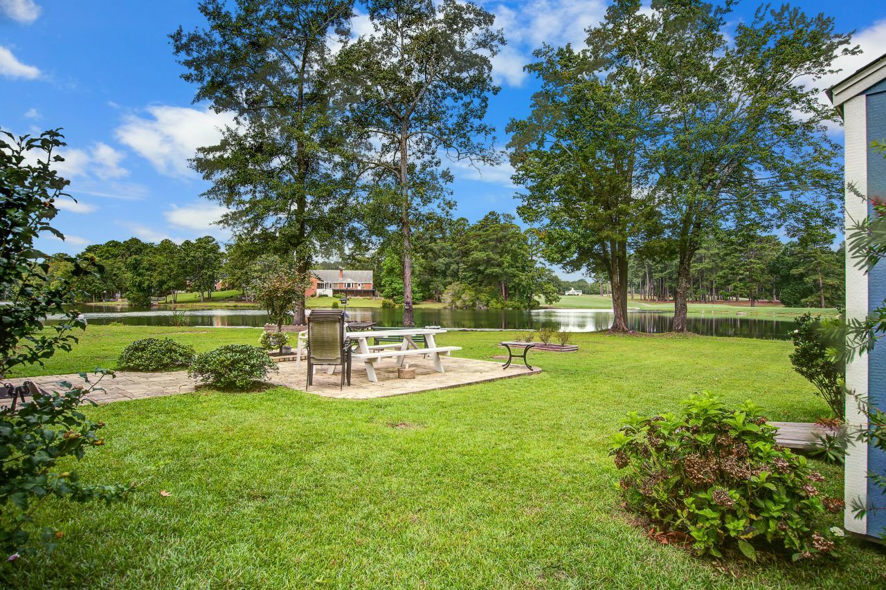 670 Plantation Street Photo 33