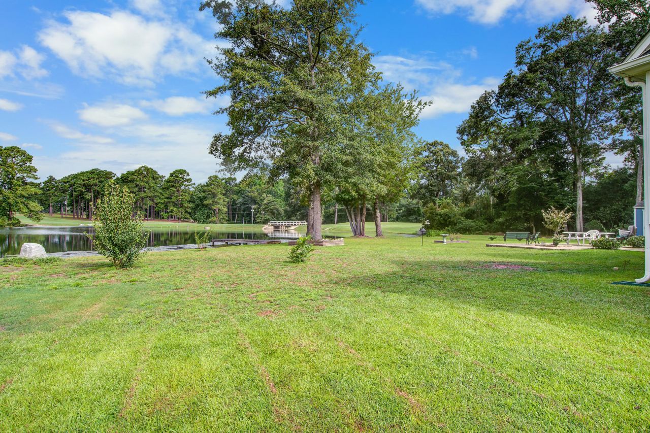 670 Plantation Street Photo 38