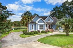 670 Plantation Street photo 4