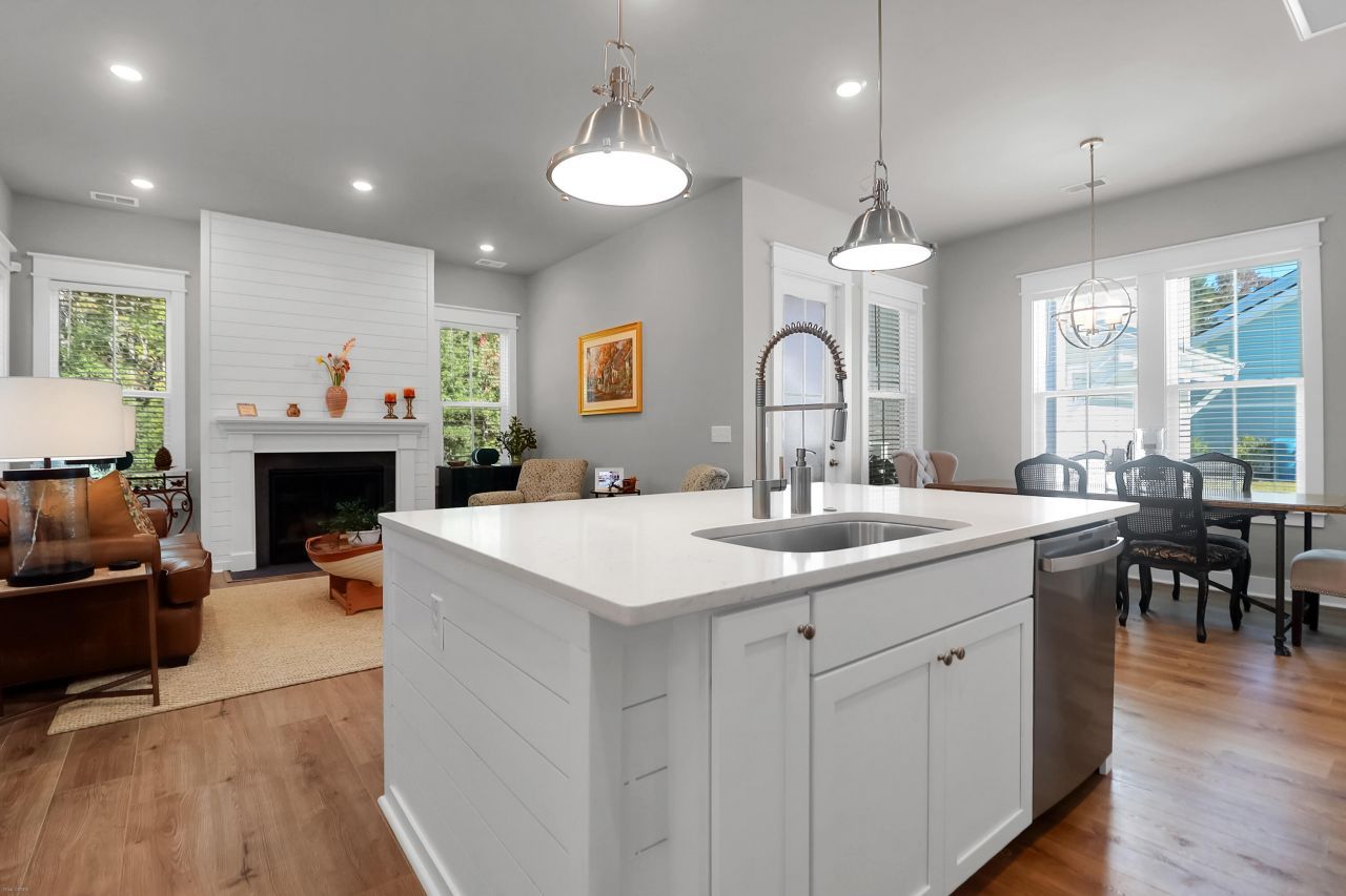 2342 Lenwick Hall Lane Photo 10