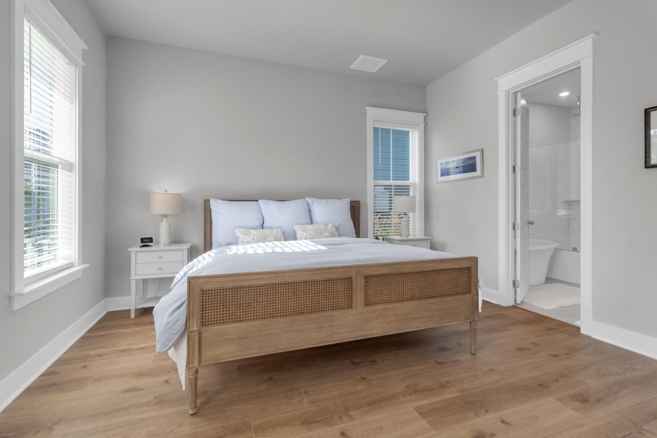 2342 Lenwick Hall Lane Photo 13