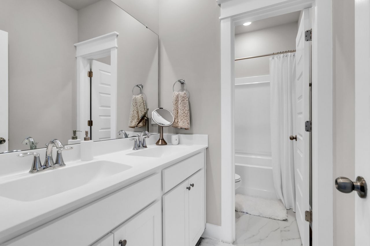 2342 Lenwick Hall Lane Photo 23