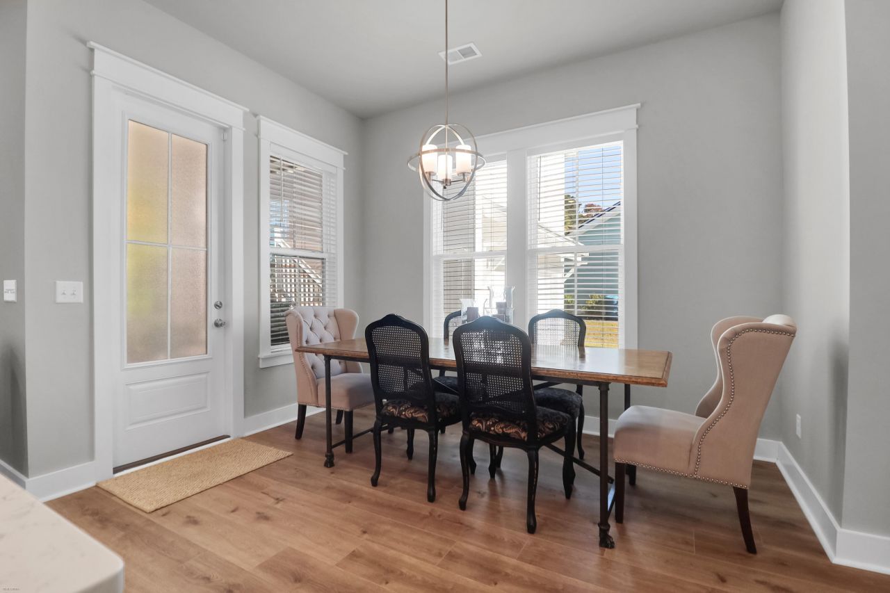 2342 Lenwick Hall Lane Photo 5