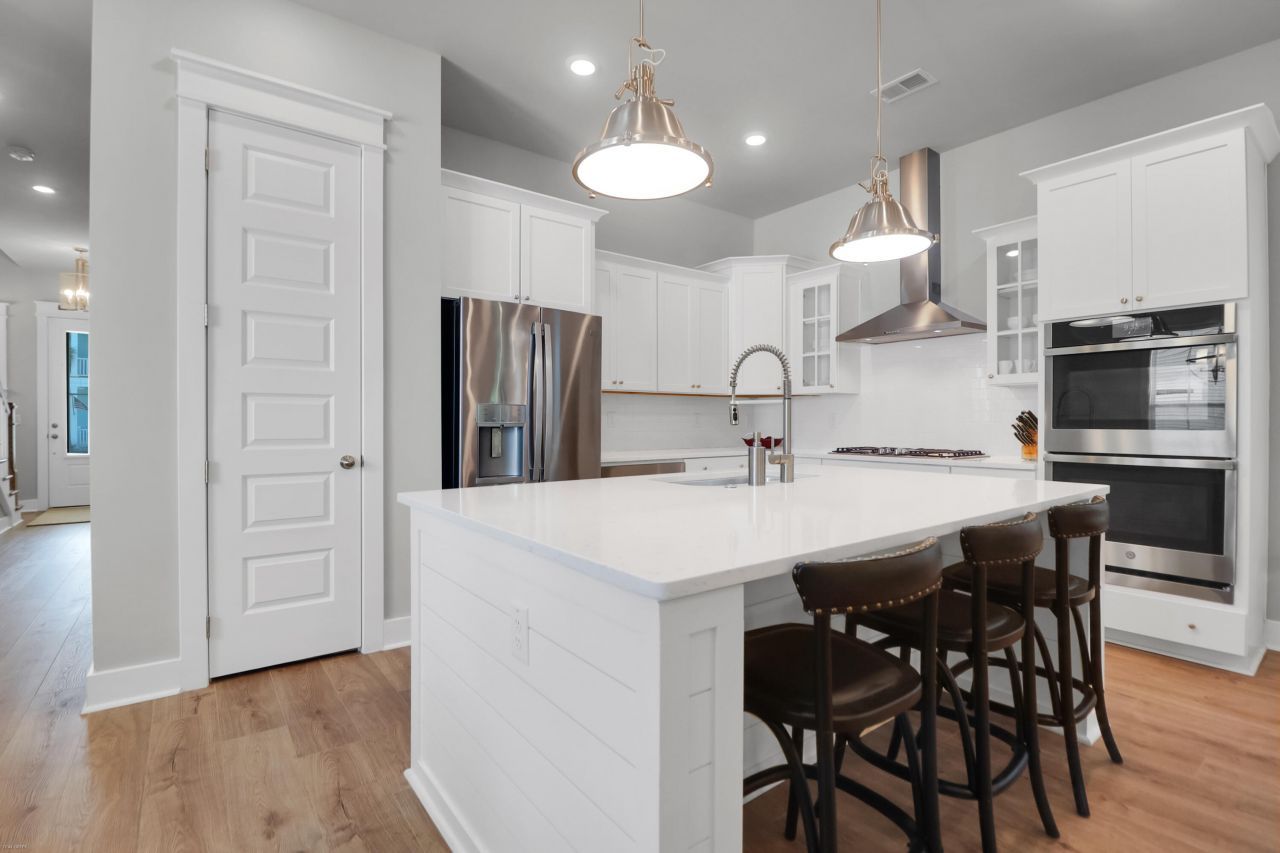 2342 Lenwick Hall Lane Photo 8