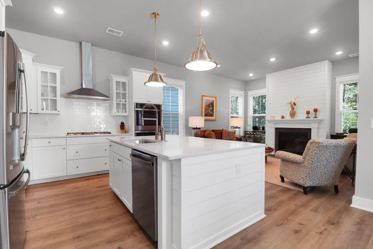 2342 Lenwick Hall Lane Photo 9