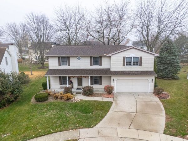 3 Harvest Court, Bloomington, IL 61704