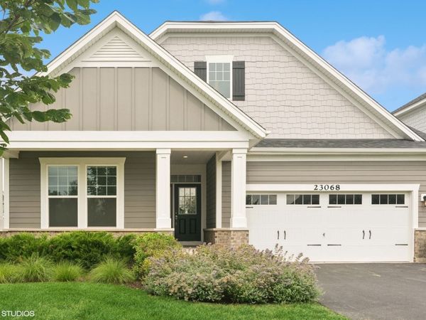 23068 N Pinehurst Drive, Kildeer, IL 60047