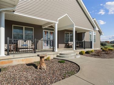 1006 Stone Creek Road, Farmington, MO 63640