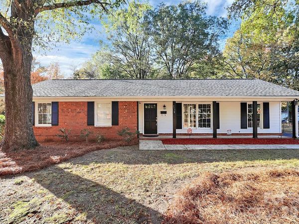 7118 April Ridge Lane, Charlotte, NC 28215