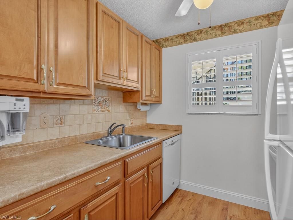 766 Central Ave, Unit 101, Naples, FL 34102 Photo