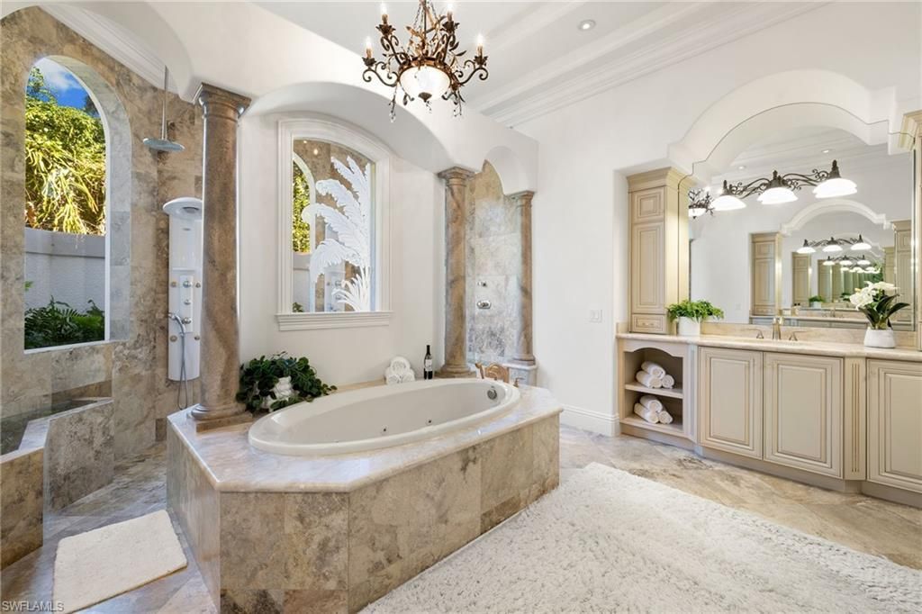 185 Tupelo Rd, Naples, FL 34108 Photo