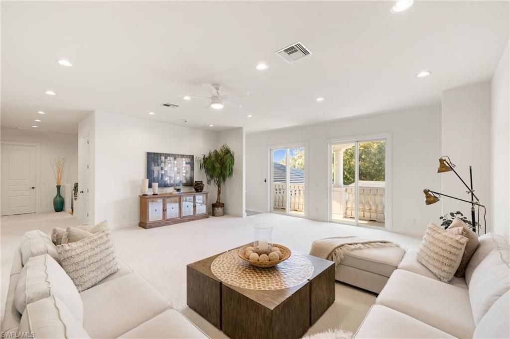 185 Tupelo Rd, Naples, FL 34108 Photo