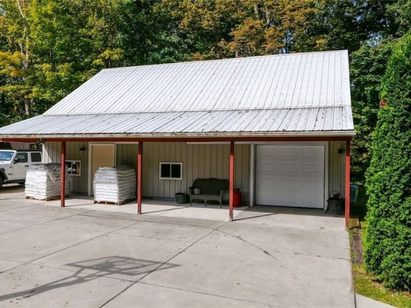 17808 Nash Road, West Farmington, OH 44491 Photo 4