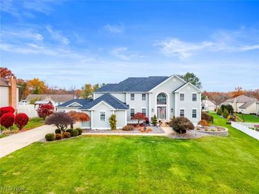 1050 Fox Den Trail, Canfield, OH 44406