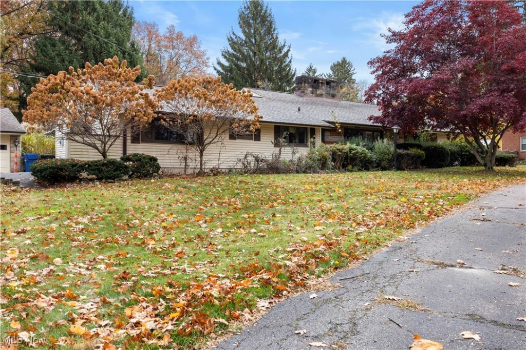 4345 Martin Drive, North Olmsted, OH 44070 Main Photo